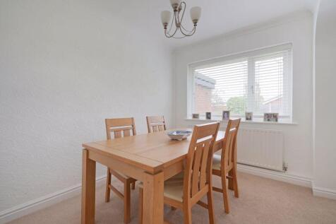 Open Plan Living / Dining 