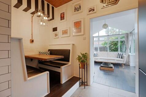 Kitchen / Garden Room 