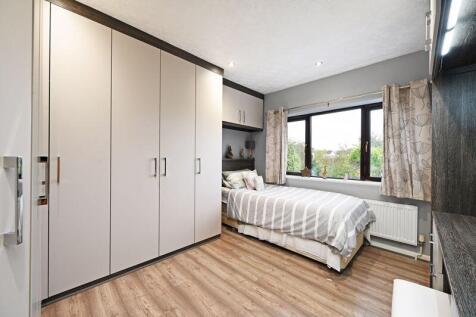 First Floor Double Bedroom 