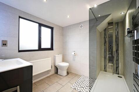 Principle Bedroom Ensuite