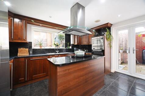 Popular Central Island