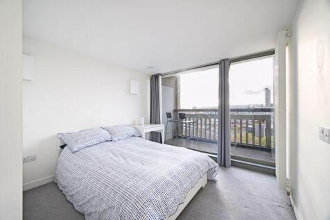 Double Bedroom with Balcony
