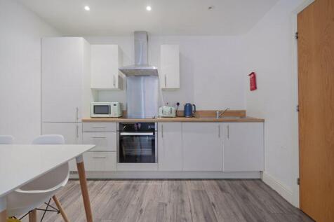 Dining area / kitchen