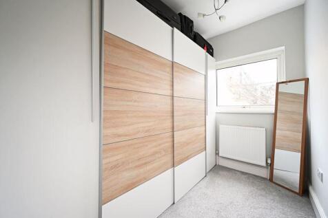 Bedroom 2 / Dressing Room