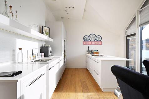 Open Plan Kitchen / Dining 