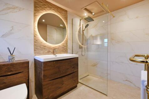 Ensuite Shower Room 