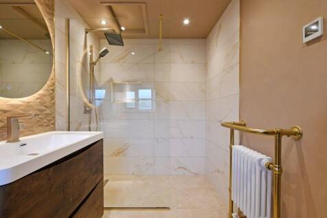 Ensuite Shower Room 