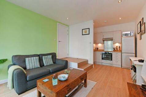 Living Room / Kitchen 