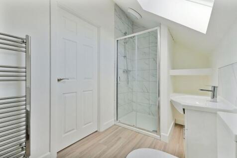 Attic En-Suite