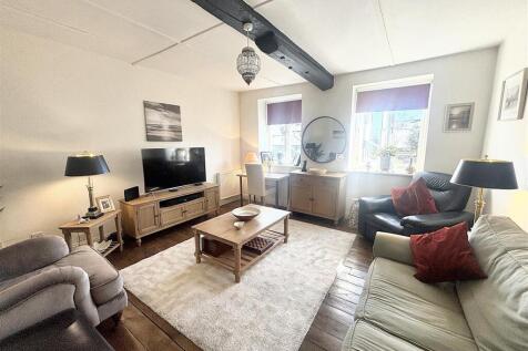 Lounge bedroom