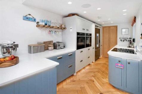Luxurious kitchen