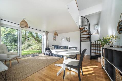 Annexe Lounge