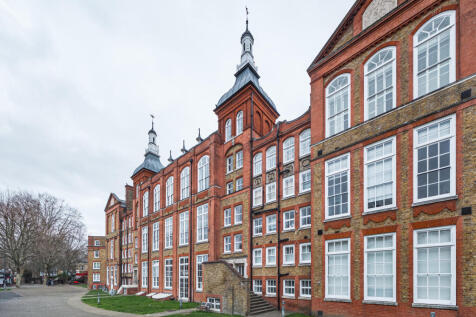 The Lycee 1 (1).jpg
