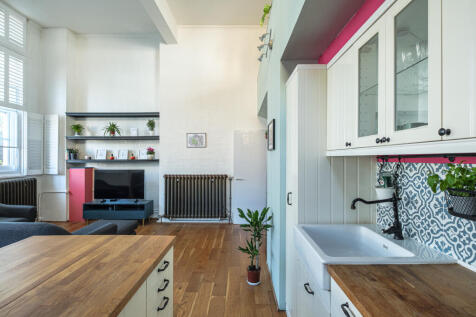 ACADEMY-APARTMENTS-32 (11).jpg