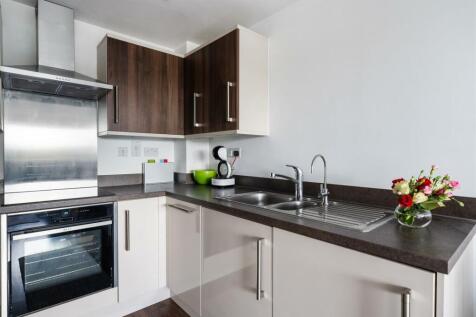Flat 18, 70 Craven Park NW10 9AZ-4.jpg