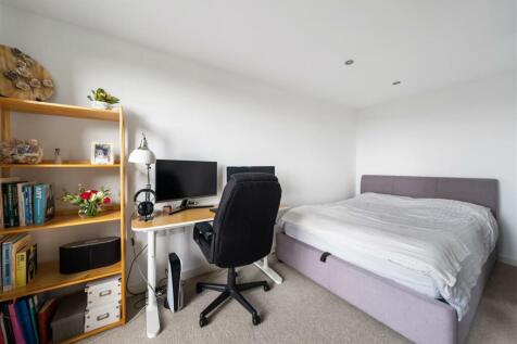 Flat 18, 70 Craven Park NW10 9AZ-9.jpg