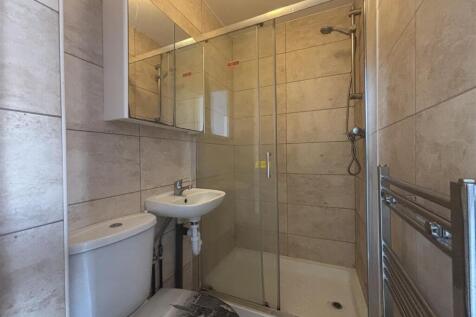 Shower Room.jpg