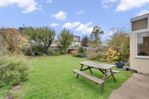 Daniels_107, Fleetwood Road London_006.jpg