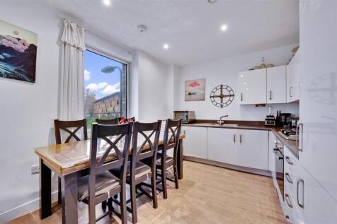 Daniels_Lucerne Apartments, 91 Hilltop Ave_010.jpg