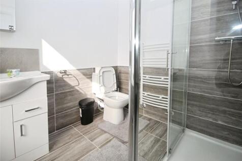 Room 4 Bathroom