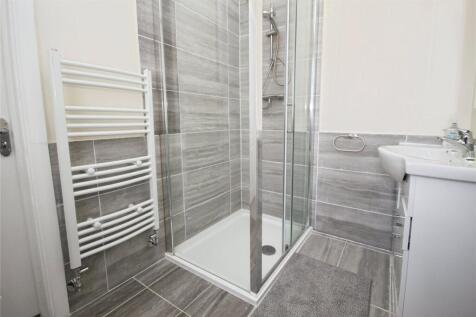 Room 5 Bathroom