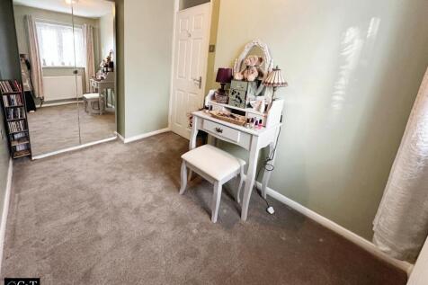 2nd Bedroom