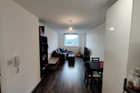 Living/Kitchen Area