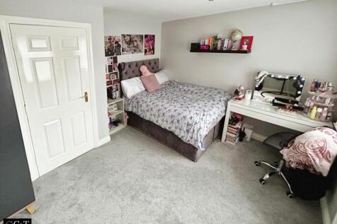 2nd Bedroom
