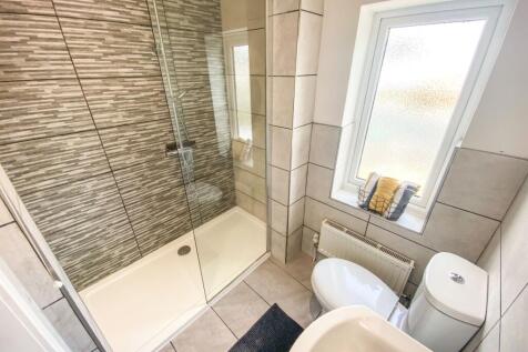 2nd Bathroom