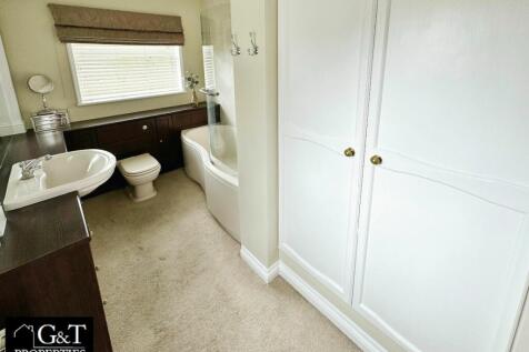 Master En-Suite