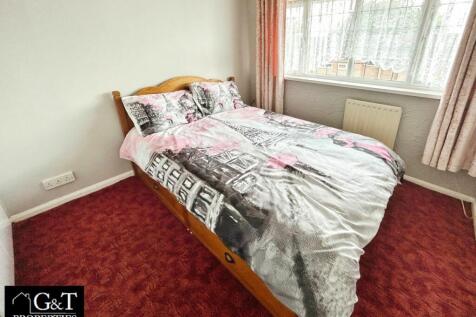 2nd Bedroom