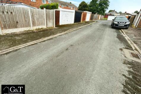 REAR ACCESS/PARKING
