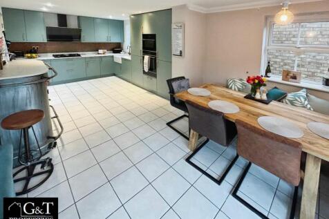 Kitchen/Dining/Living Area 