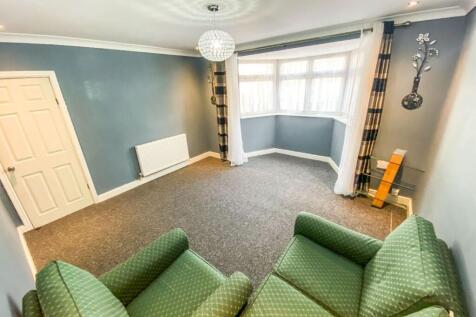 Bedroom 4/ Reception 2