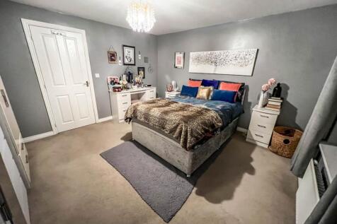 2nd Bedroom