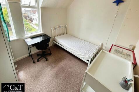 2nd Bedroom