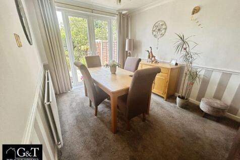 RECEPTION ROOM/DINING ROOM