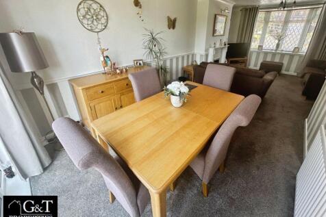 RECEPTION ROOM/DINING ROOM