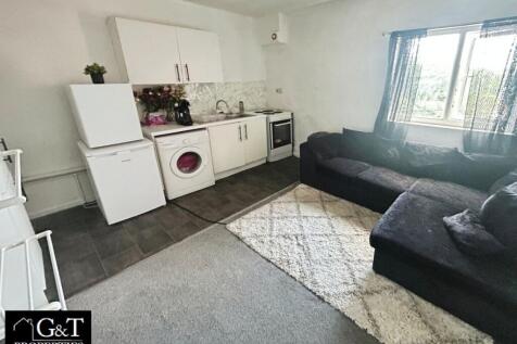 KITCHEN/RECEPTION ROOM 