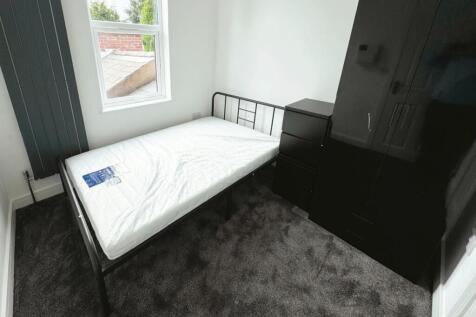 Fully Furnished En Suite Double Room