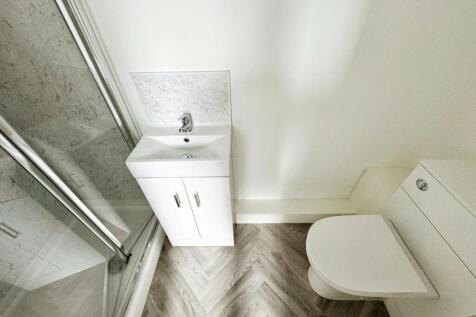 Fully Furnished En Suite Double Room