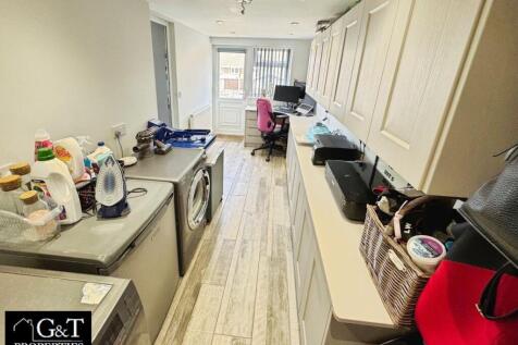 UTILITY/ OFFICE SPACE