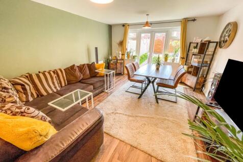Living/Dining Room
