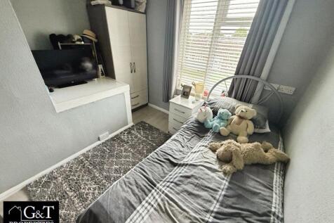 SECOND BEDROOM