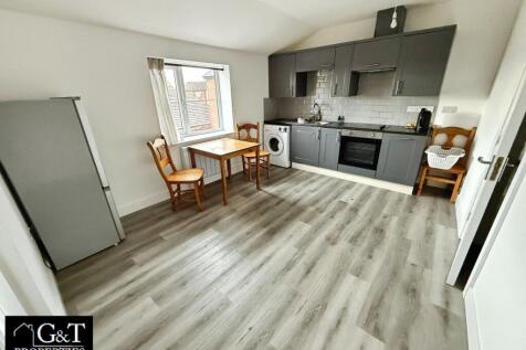 Open Plan Living Room/Kitchen