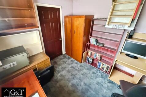 FOURTH BEDROOM