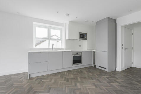 Lounge &amp; Kitchen