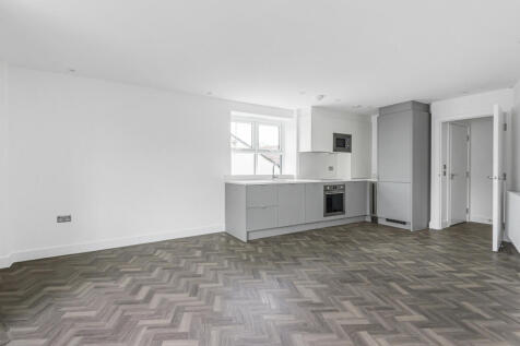 Lounge &amp; Kitchen