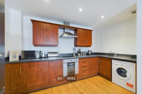 Kitchen &amp; Living area