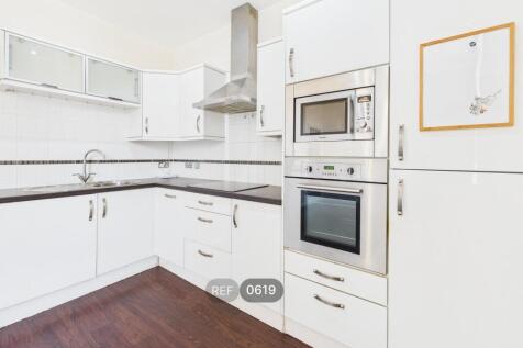 Kitchen &amp; Living area